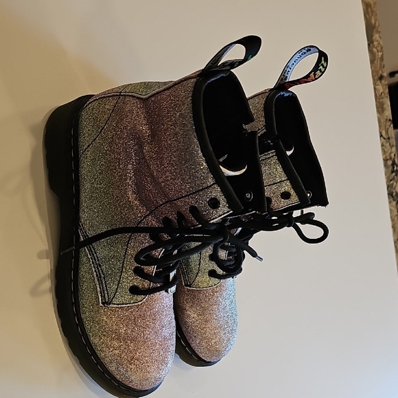 Dr. Martens Kids Glitter Boots - Pink and Silver Size 4 Women's - Picture 4 of 9